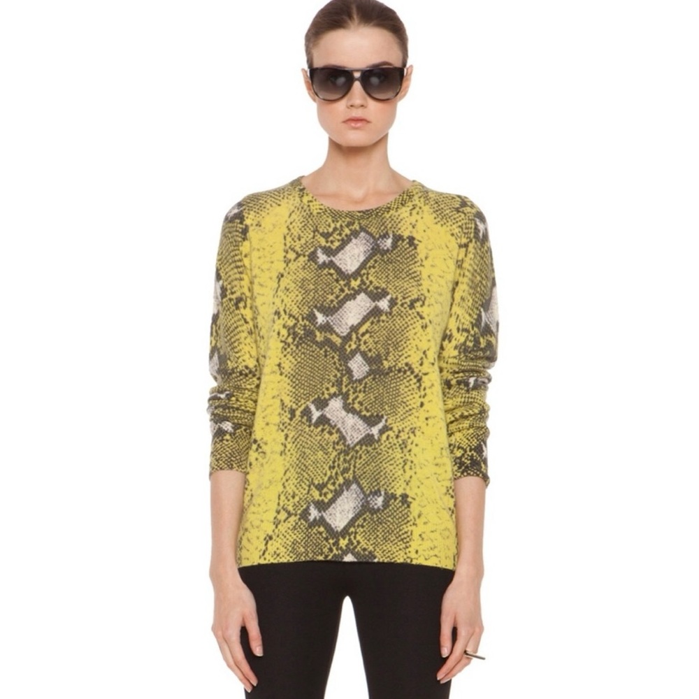 EQUIPMENT Femme Sloane Python Print Neon‎ Yellow Gray Cashmere Sweater Size XS